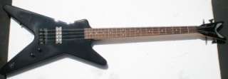 Dean ML Metalman 4 String Bass Classic Black  