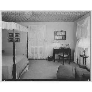 Photo Mrs. Harry Haber, residence in Harrison, New York. Daughters 
