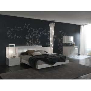  Rossetto   Nightfly King Bedroom Set in White 