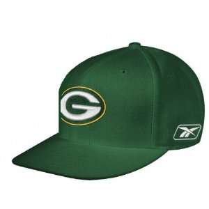   Bay Packers Reebok Fitted 7 3/8 Curved Bill Hat Cap: Sports & Outdoors