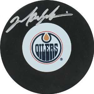 Mark Messier Edmonton Oilers Autographed Hockey Puck  