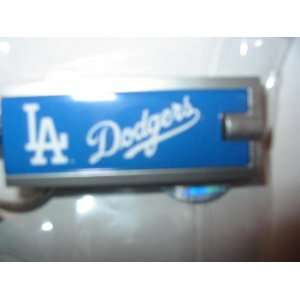  La Dodgers Slim Flashlight Keycain: Sports & Outdoors