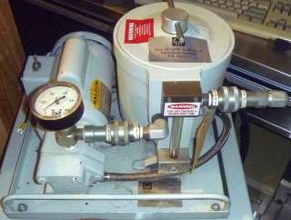 Leybold Trivac D90AC Rotary Vane Vacuum Pump w/ OF 1000 Oil Filtering 
