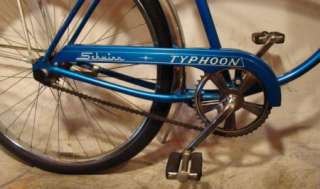 VINTAGE SCHWINN TYPHOON MENS BEACH CRUISER BIKE/BICYCLE RADIANT BLUE 