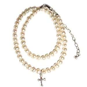  Beaded Necklace with Freshwater Pearls and delicate silver cross 
