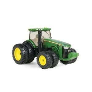  John Deere 1/64 8360R Tractor w/ Duals Toys & Games