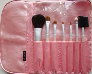   is very fashionable and high quality brushes with pink handle are all