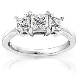   1ct TDW Princess Diamond 3 stone Ring (H I, SI1 SI2)  