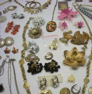 Vintage Tiered Jewelry Box Large Lot Costume Jewelry Brooches Earrings 