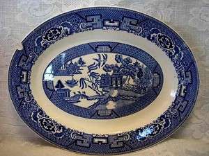 Vintage 1940s HOMER LAUGHLIN Blue Willow Plate/Platter  