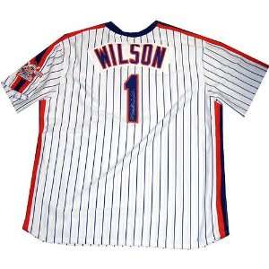 Mookie Wilson M&N 1986 Home Jersey Signed on Back  Sports 