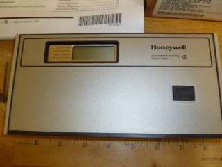 New Honeywell T7300B1003 Commercial Thermostat  