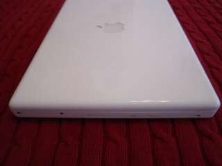 Apple MacBook 13.3 Laptop MB061LL/A 320GB HD Core 2 Duo 2GB Ram OSX 