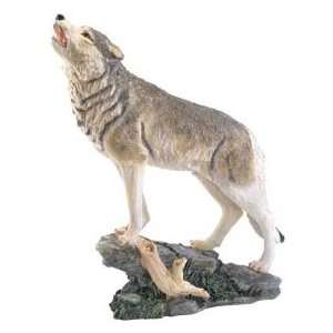  Wolf Figurine: Home & Kitchen