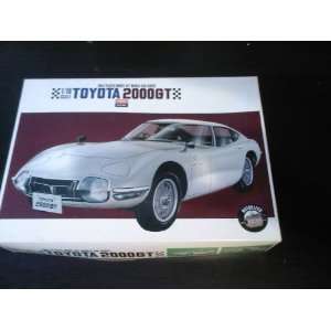  Imai Toyota 2000 GT 1/16 Scale Car Model Kit: Toys & Games