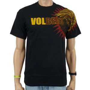 Volbeat   Fallen Band T Shirt,schwarz  Sport & Freizeit
