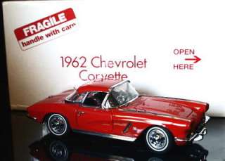 DANBURY MINT 1962 Chevrolet Corvette Diecast 124 Scale   Red  