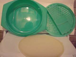Tupperware Cheese Lettuce Grater with Bowl & Lid  